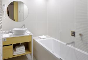 Un baño de Hotel Nox