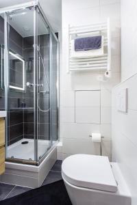 D&E - PARIS-DISNEY - HOLIDAYS APARTMENT - APPARTEMENT DE VACANCES - 5 CHAMBRES- 5 SDB - 5 BEDROOMS - 5 BATHROOMS - Netflix 욕실