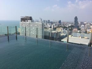 Nespecifikovaný výhled na moře nebo výhled na moře při pohledu z aparthotelu