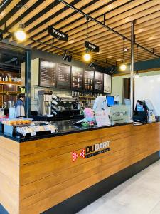 新东海旅游酒店餐厅或其他用餐的地方