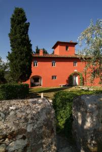 The building in which the country house is located