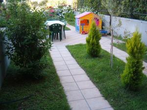 Vonkajšia záhrada v ubytovaní Airport Roof Garden