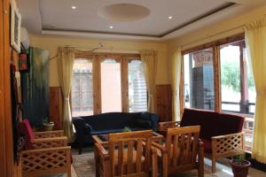 Predel za sedenje v nastanitvi Hotel Khamsum