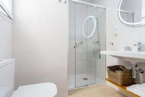 Kúpeľňa v ubytovaní El Balcon de MORET by Cadiz4Rentals + 37 fotografií