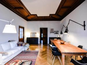 Ein Sitzbereich in der Unterkunft Villa Erika