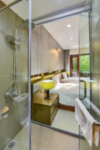 Koupelna v ubytování MANLI Resort Quảng Bình
