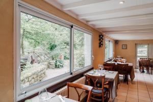 Zahrada ubytování Logis Auberge de Pont Calleck