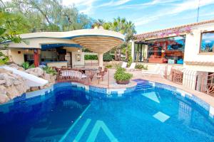 Bazén v ubytování Orza - holiday home with private swimming pool in Benissa nebo v jeho okolí