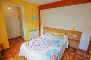 Postel nebo postele na pokoji v ubytování Orza - holiday home with private swimming pool in Benissa + 20 fotografií