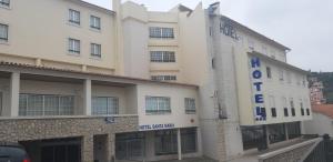 O edifício em que o hotel se localiza
