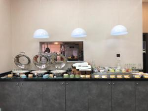 Comida no hotel ou em algum lugar perto