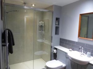 Et badeværelse på Bed and Breakfast accommodation near Brinkley ideal for Newmarket and Cambridge