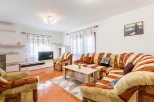 Posezení v ubytování Relaxing apartment Josip - peaceful area