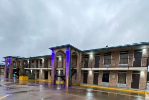 Gallery image of Days Inn by Wyndham Forest in Forest