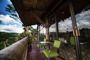 Rõdu või terrass majutusasutuses Hacienda Guayabal