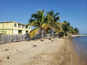 Gallery image of Pal's on the beach - Dangriga, Belize in Dangriga