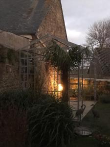 Aed väljaspool majutusasutust B&B du Cloître