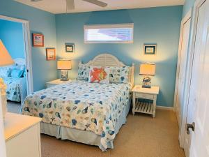 Voodi või voodid majutusasutuse Majak Moments toas +55 fotot