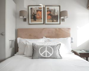 Ein Bett oder Betten in einem Zimmer der Unterkunft Guest House Douro