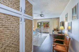 Ảnh trong thư viện ảnh của Beautifully Upgraded, Full Kitchen, Comfy King Bed, AC condo ở Kapaa