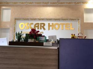 Chứng chỉ, giải thưởng, bảng hiệu hoặc các tài liệu khác trưng bày tại Oscar Hotel