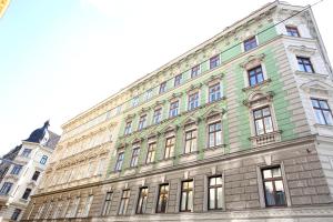 Budova, v ktorej sa apartmán nachádza