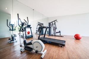 Fitness centrum a/nebo fitness zařízení v ubytování Grand Kesambi Resort and Villas
