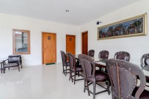 Ruang duduk di Hotel Sumaryo