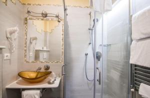 Kúpeľňa v ubytovaní Hotel Verona Rome
