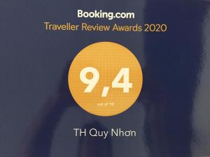 Certifikát, hodnocení, plakát nebo jiný dokument vystavený v ubytování TH Quy Nhơn Hotel