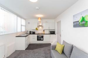 Η κουζίνα ή μικρή κουζίνα στο Cherry Property - Hornby Road