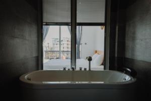 Phòng tắm tại Vien Hotel