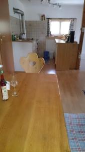 A kitchen or kitchenette at Knödl-Alm Waldhäusl