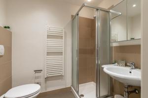 Kúpeľňa v ubytovaní LoveTheLoft - LoveTheApartments + 9 fotografií