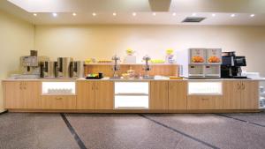 Coffee and tea making facilities at Bull Astoria