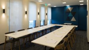 Área de negócios e/ou sala de conferências em Holiday Inn Express Geneva Airport by IHG