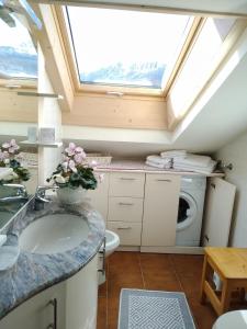 A kitchen or kitchenette at Chalet Stelvio