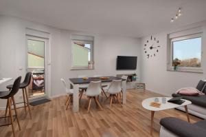 TV a/nebo společenská místnost v ubytování Apartment AleMar
