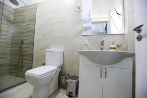 Koupelna v ubytování Vila Enxhi