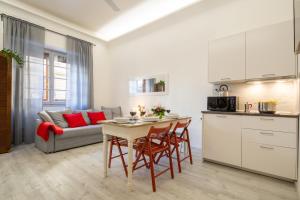Kuchyňa alebo kuchynka v ubytovaní Central Station Apartment by Mmega
