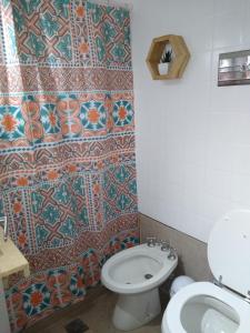 A bathroom at Amplio depto en PB con entrada independiente y doble cochera