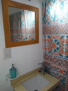 A bathroom at Amplio depto en PB con entrada independiente y doble cochera