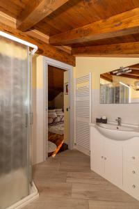 Vonios kambarys apgyvendinimo įstaigoje B&B-FORESTERIA Casa Della Musica Lake Como