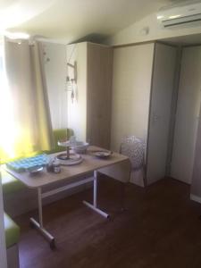 マシナッジオにあるMobil home climatisé, bord de mer Macinaggioのギャラリーの写真