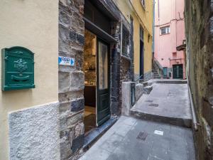 Gallery image of Petrella's Point Studio in Vernazza