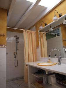 Łazienka w obiekcie CASA REHABILITADA SIGLO XVIII