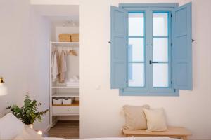 Łóżko lub łóżka w pokoju w obiekcie Apartamento Cádiz Centro Blue Window