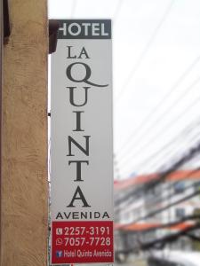 Ein Zertifikat, Auszeichnung, Logo oder anderes Dokument, das in der Unterkunft Hotel Quinta Avenida ausgestellt ist