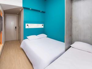 ibis budget Medellín Itagüí Metro客房内的一张或多张床位
