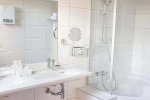 Vannituba majutusasutuses Best Western Plus Aldhem Hotel